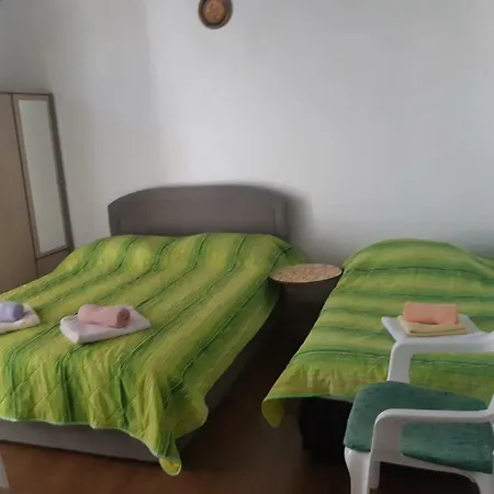 Guest house Smjestaj Domi 2*